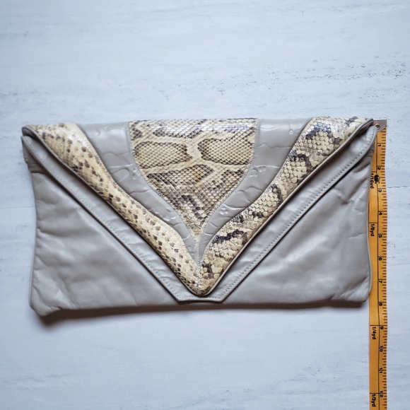 Vintage Hala Snakeskin Oversized Clutch - Picture 8 of 10